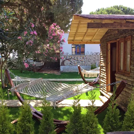 Pitos Hotel 3*