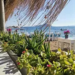 Pitos Hotel Gumusluk