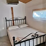 Pitos 3*
