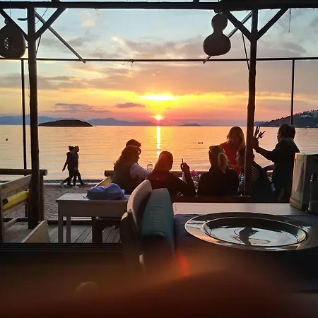 Pitos Hotel Gumusluk