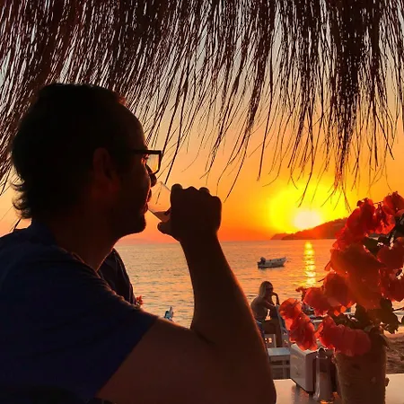 Otel Pitos Gümüşlük